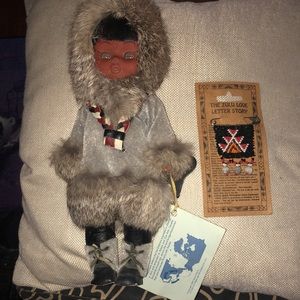 BUNDLE/Alaskan doll+the zulu love letter story